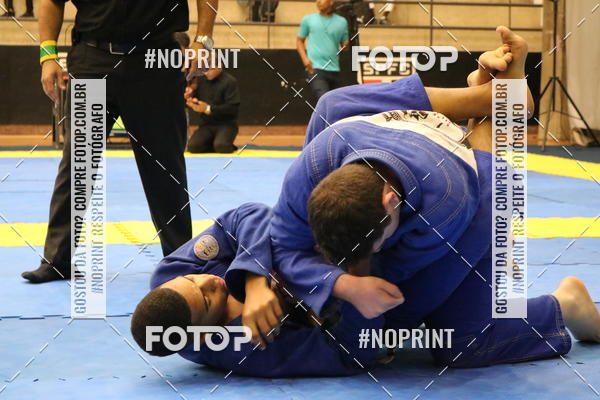 Buy your photos of the eventfight friends on Fotop