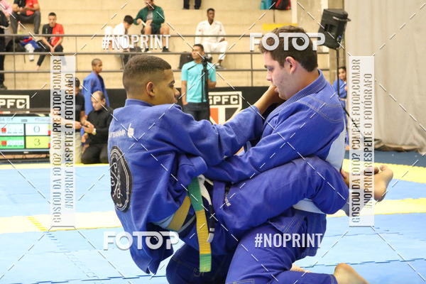 Buy your photos of the eventfight friends on Fotop