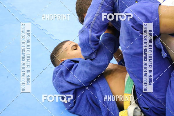 Buy your photos of the eventfight friends on Fotop