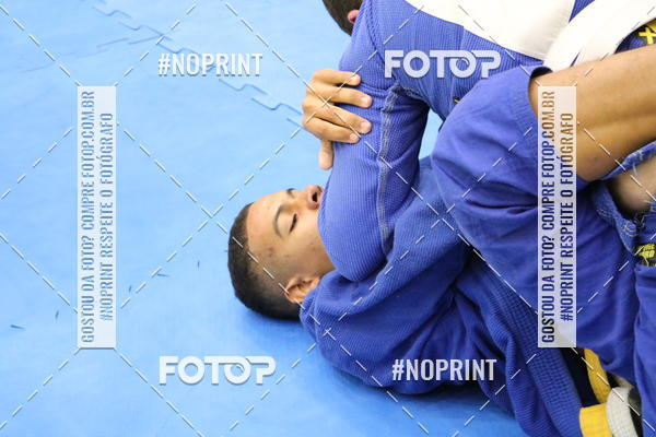 Buy your photos of the eventfight friends on Fotop