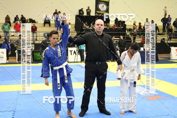 Buy your photos of the eventfight friends on Fotop