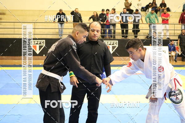 Buy your photos of the eventfight friends on Fotop