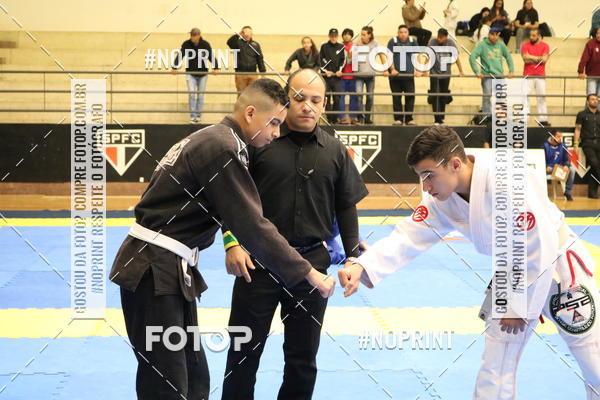 Buy your photos of the eventfight friends on Fotop