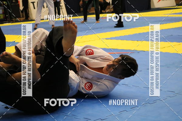 Buy your photos of the eventfight friends on Fotop