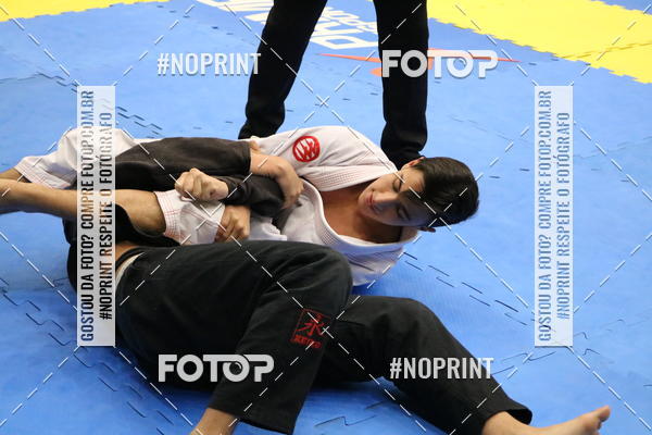 Buy your photos of the eventfight friends on Fotop