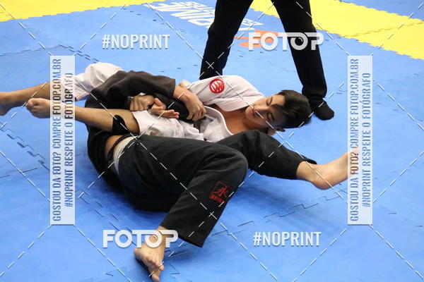 Buy your photos of the eventfight friends on Fotop