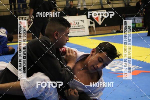 Buy your photos of the eventfight friends on Fotop