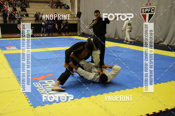 Achetez vos photos de l'vnementfight friends sur Fotop