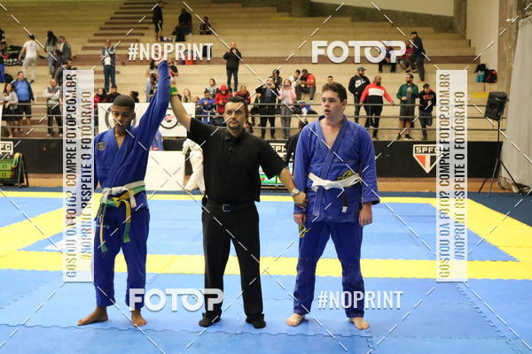 Buy your photos of the eventfight friends on Fotop