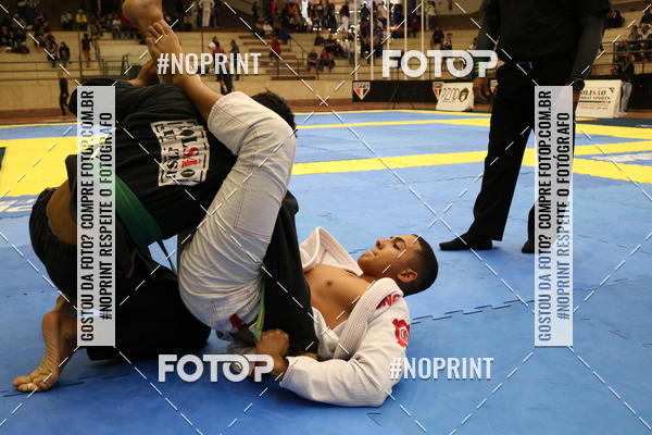 Buy your photos of the eventfight friends on Fotop