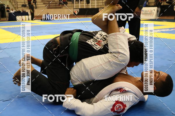 Buy your photos of the eventfight friends on Fotop