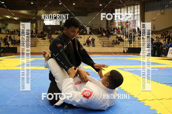 Buy your photos of the eventfight friends on Fotop