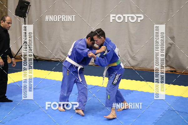 Buy your photos of the eventfight friends on Fotop