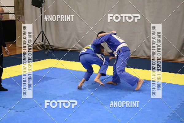 Buy your photos of the eventfight friends on Fotop