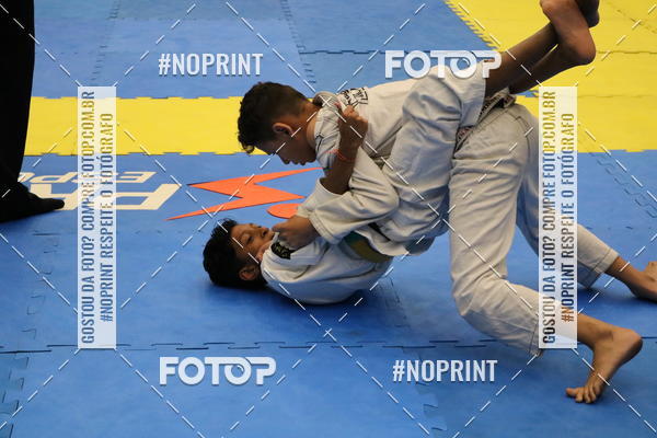 Buy your photos of the eventfight friends on Fotop