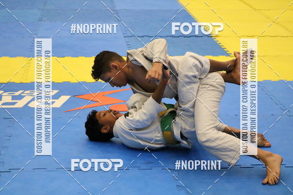 Buy your photos of the eventfight friends on Fotop