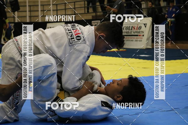 Buy your photos of the eventfight friends on Fotop