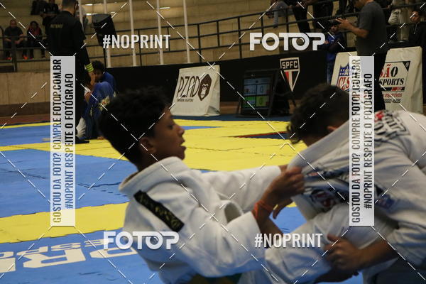 Buy your photos of the eventfight friends on Fotop