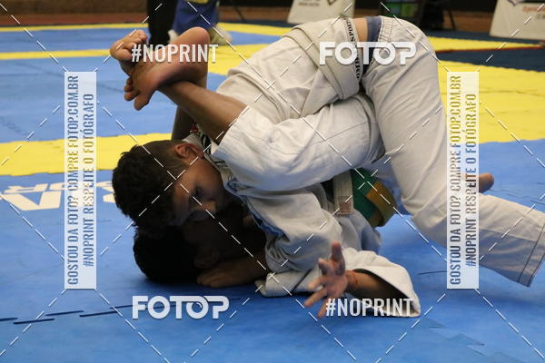 Buy your photos of the eventfight friends on Fotop