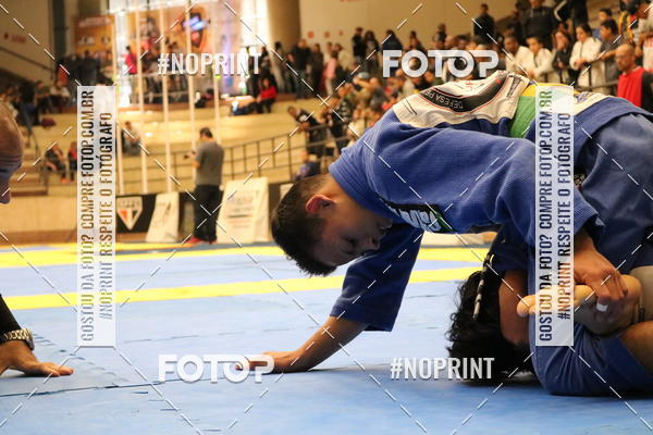 Buy your photos of the eventfight friends on Fotop