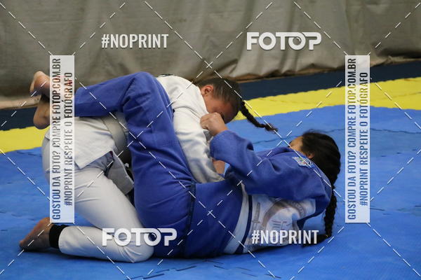 Buy your photos of the eventfight friends on Fotop