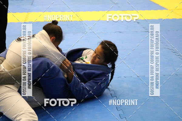 Buy your photos of the eventfight friends on Fotop