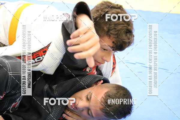 Buy your photos of the eventfight friends on Fotop