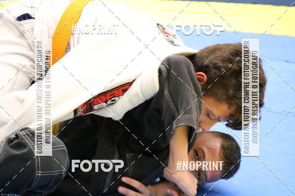 Buy your photos of the eventfight friends on Fotop