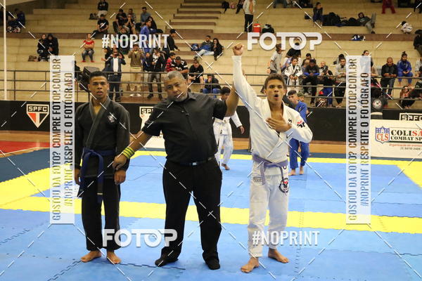 Buy your photos of the eventfight friends on Fotop