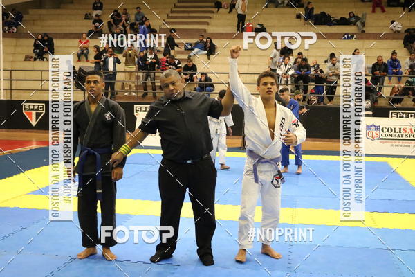 Buy your photos of the eventfight friends on Fotop