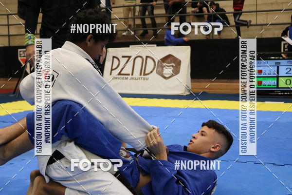 Buy your photos of the eventfight friends on Fotop