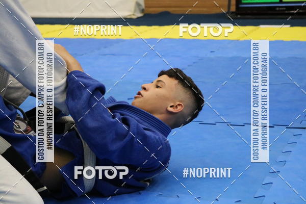 Buy your photos of the eventfight friends on Fotop