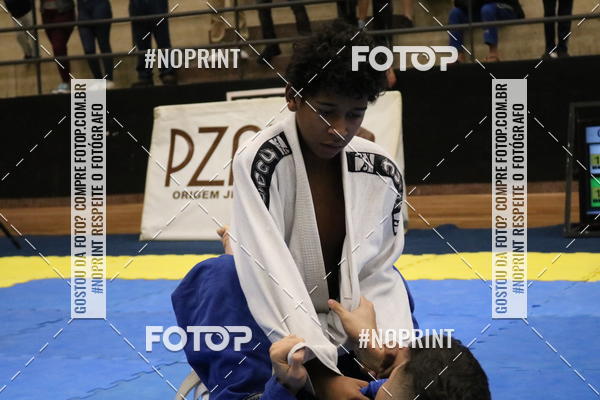 Buy your photos of the eventfight friends on Fotop