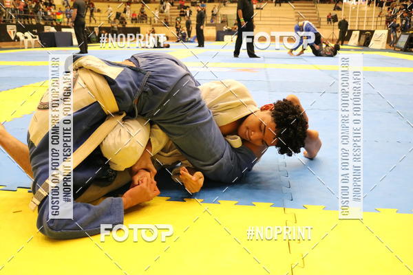 Buy your photos of the eventfight friends on Fotop