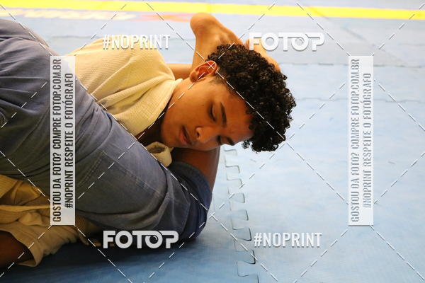 Buy your photos of the eventfight friends on Fotop