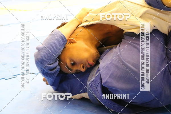 Buy your photos of the eventfight friends on Fotop