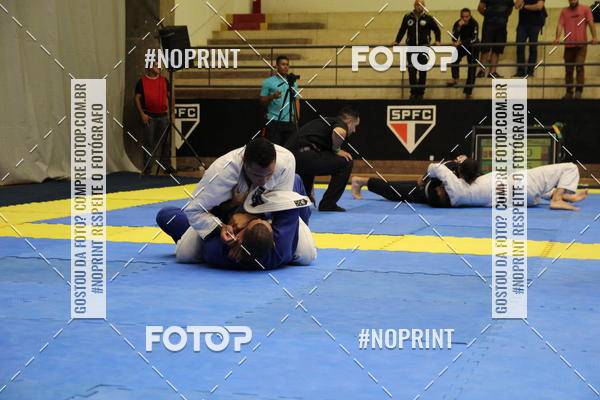 Achetez vos photos de l'vnementfight friends sur Fotop