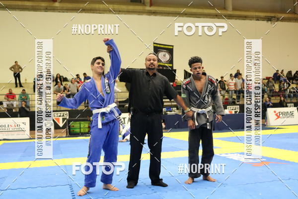 Buy your photos of the eventfight friends on Fotop