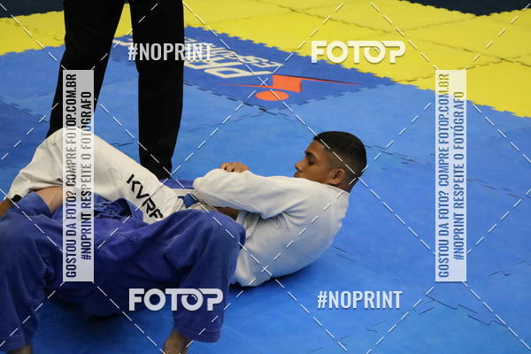 Buy your photos of the eventfight friends on Fotop