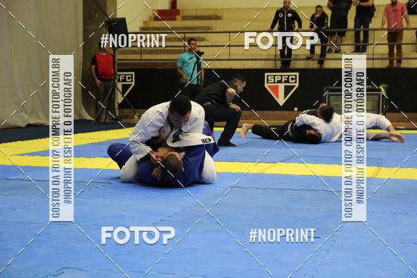 Achetez vos photos de l'vnementfight friends sur Fotop