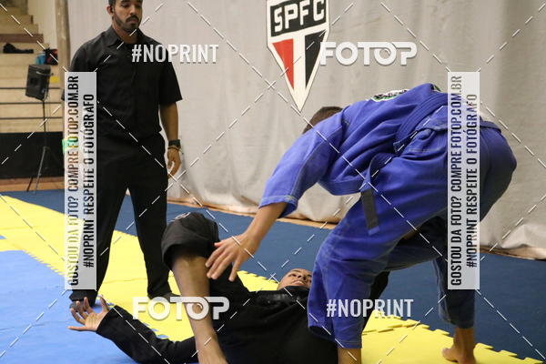 Buy your photos of the eventfight friends on Fotop