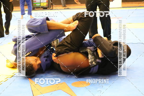 Buy your photos of the eventfight friends on Fotop