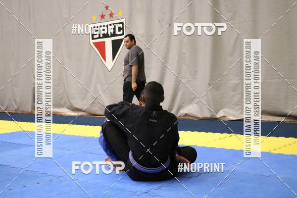 Buy your photos of the eventfight friends on Fotop