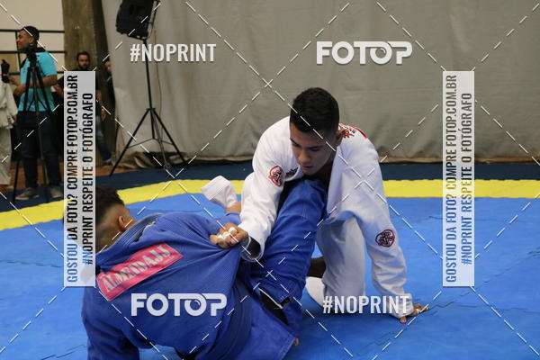 Buy your photos of the eventfight friends on Fotop