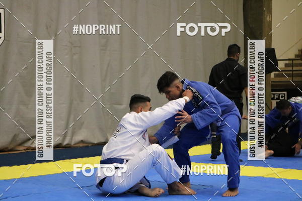 Buy your photos of the eventfight friends on Fotop