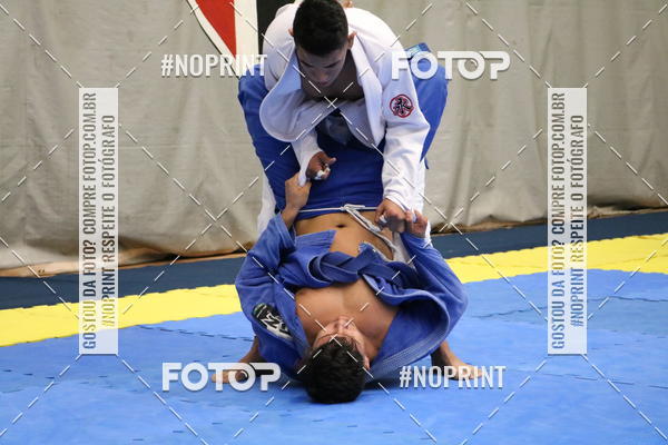 Buy your photos of the eventfight friends on Fotop