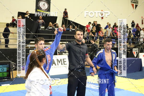 Buy your photos of the eventfight friends on Fotop