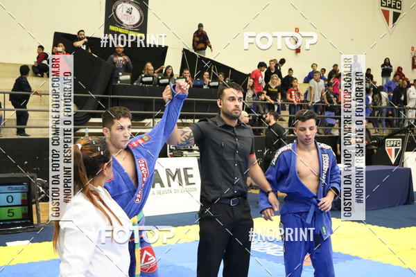 Buy your photos of the eventfight friends on Fotop