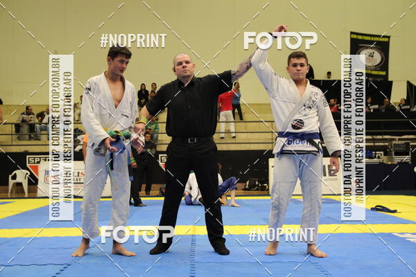 Achetez vos photos de l'vnementfight friends sur Fotop