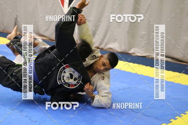 Buy your photos of the eventfight friends on Fotop